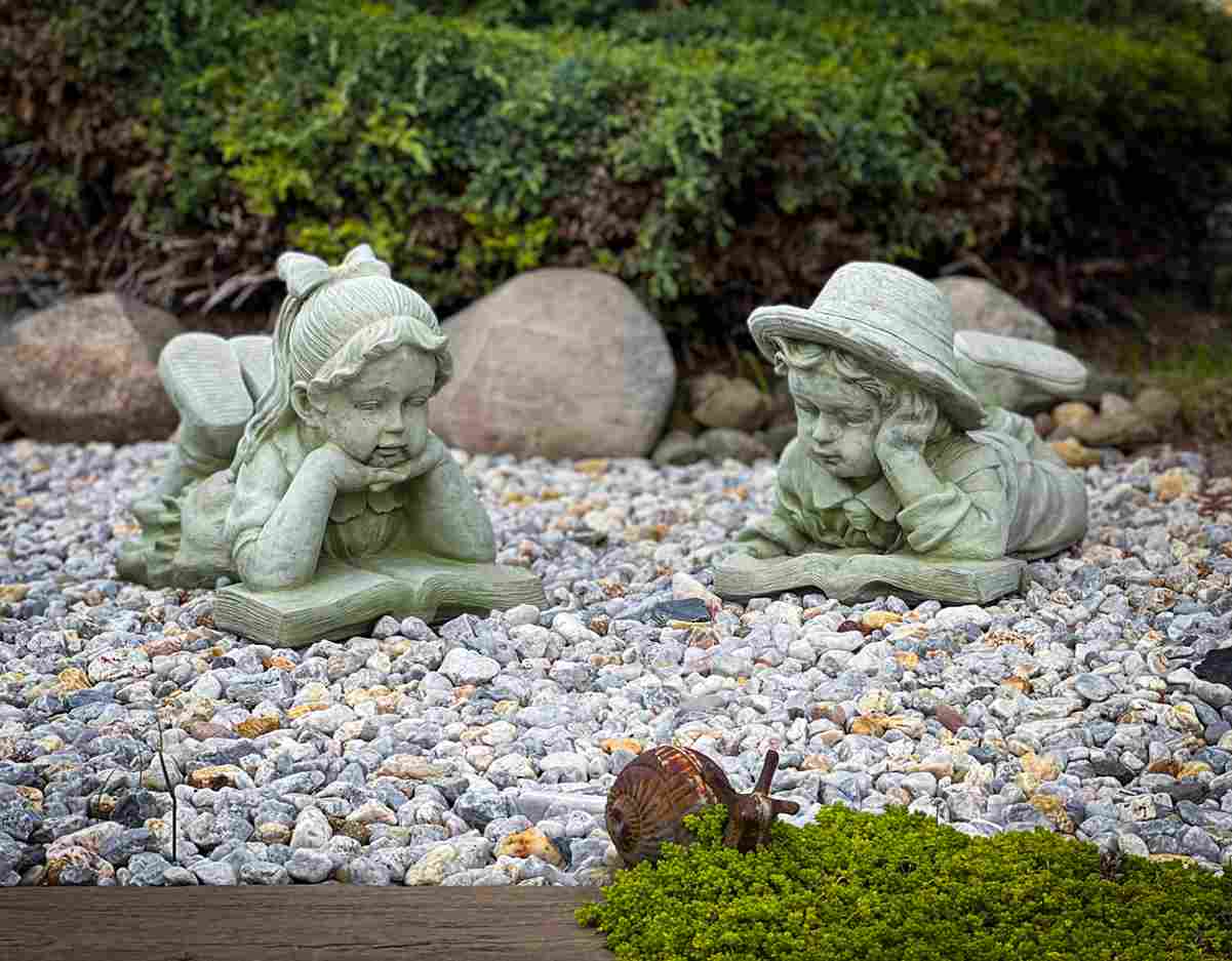 Jardín decorado con piedras